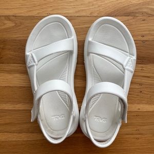*SOLD ON M* Teva Hurricane Drift Sandals Womens